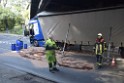 LKW blieb unter Bruecke haengen Koeln Ehrenfeld Innere Kanalstr Hornstr P113